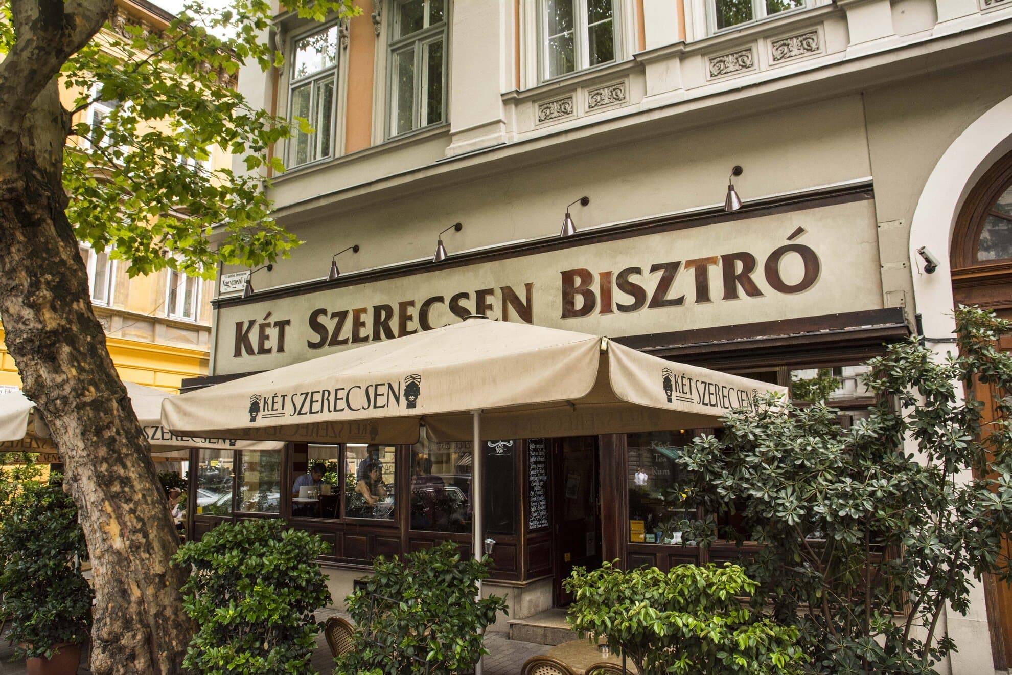 Két Szerecsen Bisztró